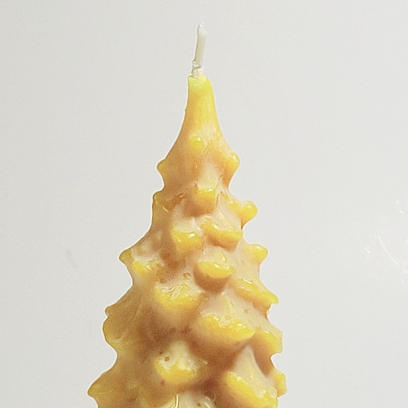 CHRISTMAS TREE CANDLE In Natural Wax with 30 Hrs Burn Time by SUNBEAM Candle NEW - Picture 2 of 6